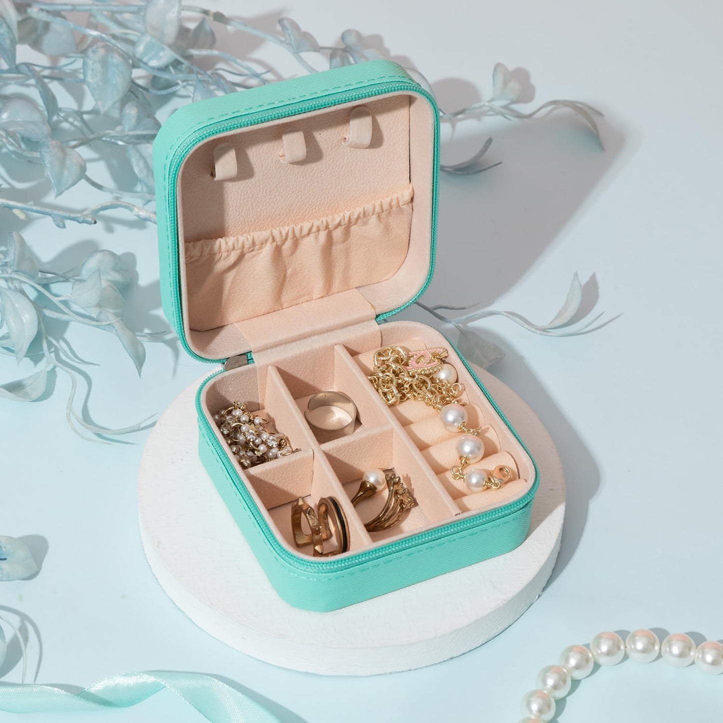 Green Spa Gift Basket – Perfect Christmas & Birthday Present for Mom, Sister & Friends