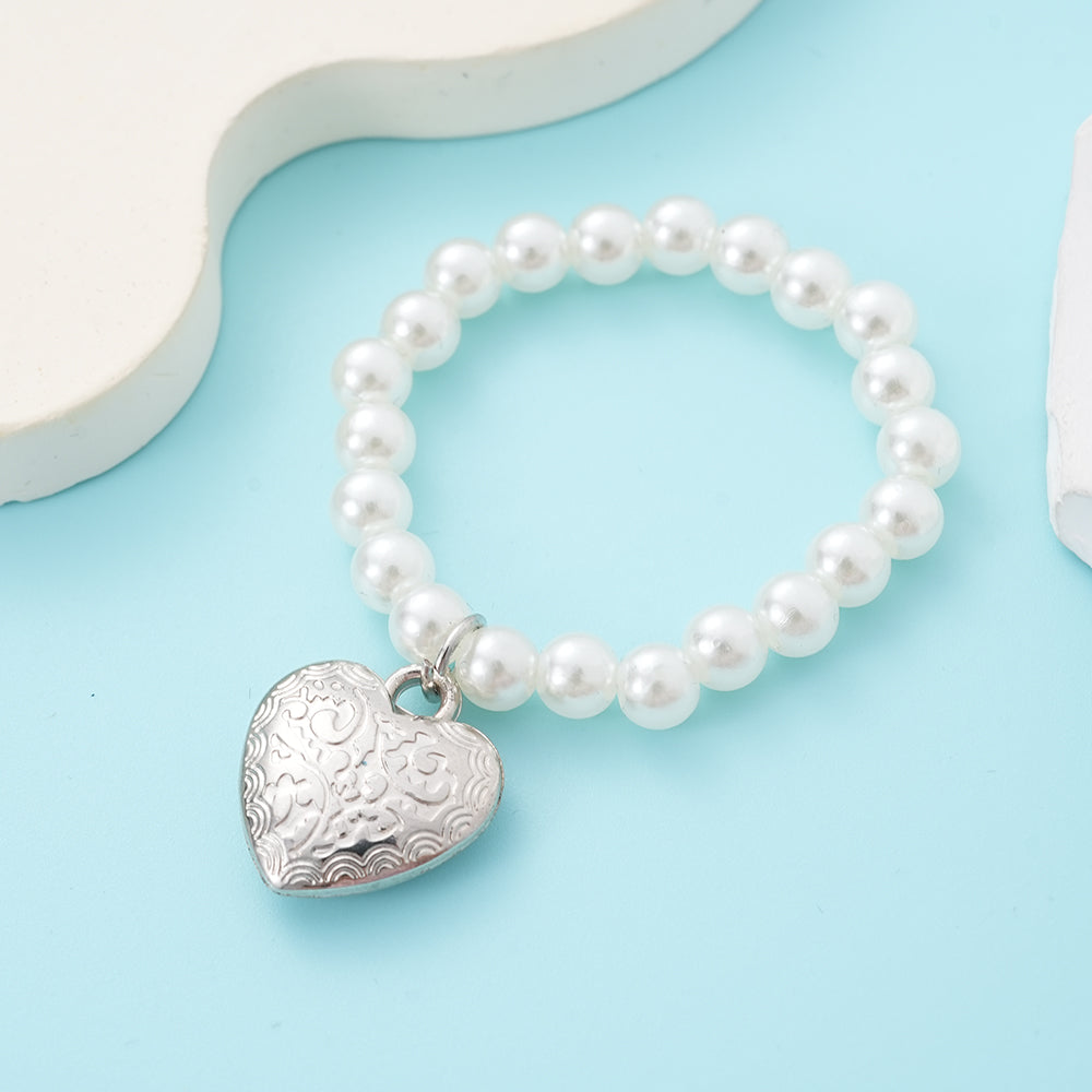 UIONEN Pearl Heart Charm Stretch Bracelets for Kids Daily Wear & Sweet Styling