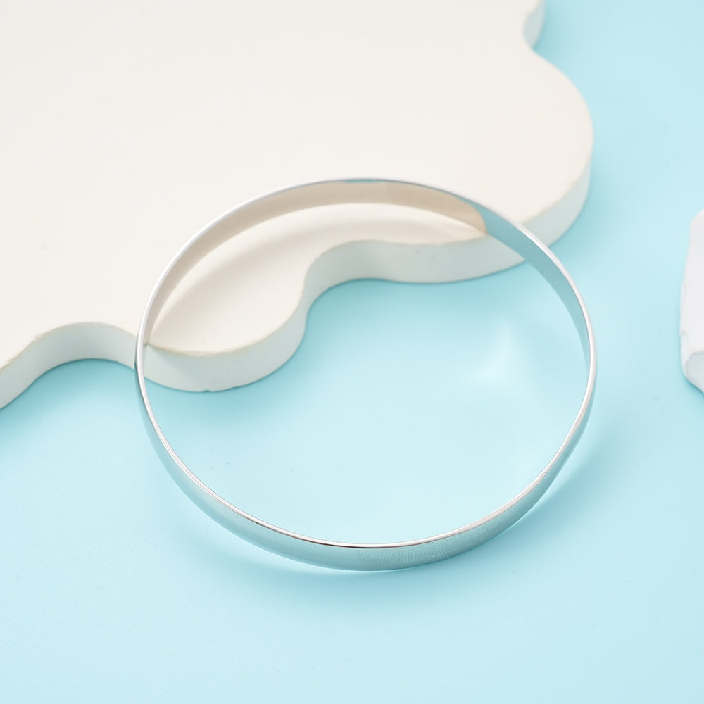 UIONEN Minimalist Plain Bangle Bracelets for Everyday Wear & Timeless Elegance