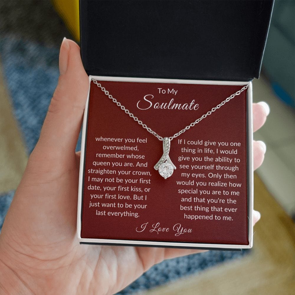 Remember Whose Queen You Are, Alluring Beauty Necklace