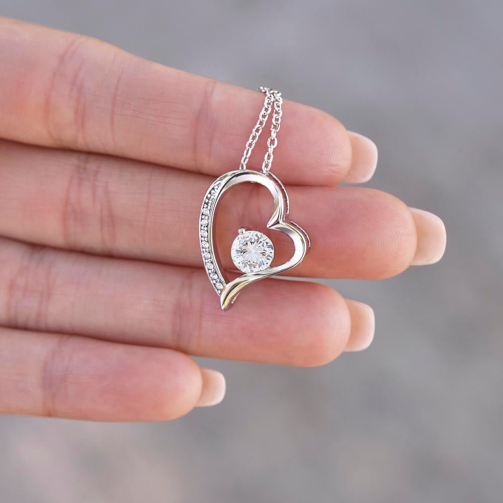 "To My Queen" Heart Necklace - Sentimental Jewelry Gift for Your Wife or Love